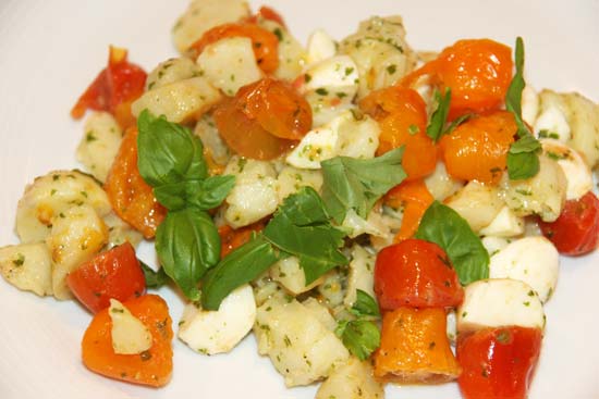 potato_salad_mozzarella_pearls_cherry_tomatoes